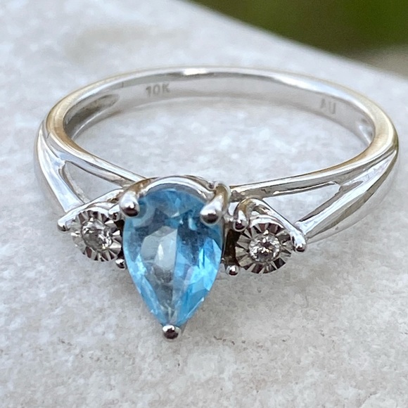 Genuine Blue Topaz Ring 10k white gold with Diamond accent teardrop stamped - Picture 2 of 16